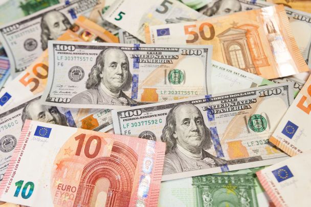 Курс валют на 18 травня: скільки коштують долар, євро і злотий