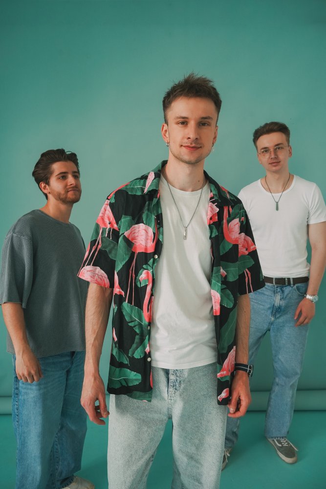 DVA презентують дебютний EP “DVAtion” - саундтрек юності, дружби та літа