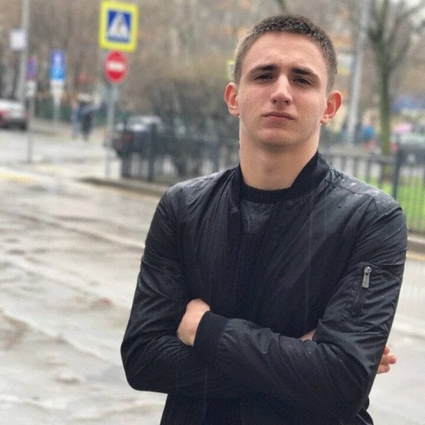 Блогер-путініст Литвин, який допомагав окупантам, пожалівся на влучання дрона у його будинок у Москві