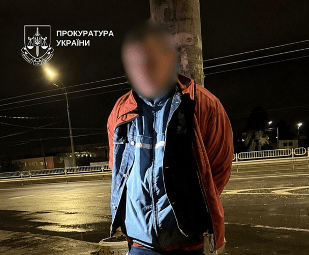 У Києві чоловік намагався зґвалтувати жінку, коли та намагалась купити води — що загрожує нападнику