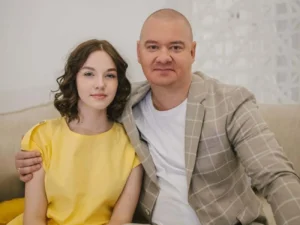 Кошовий відверто розповів про доросле життя 18-річної доньки за кордоном