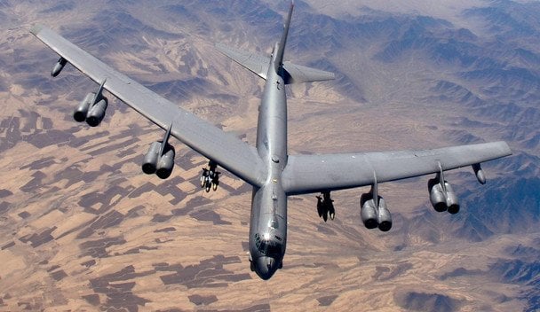 У США розбився стратегічний бомбардувальник B-52, здатний нести ядерну зброю: що відомо