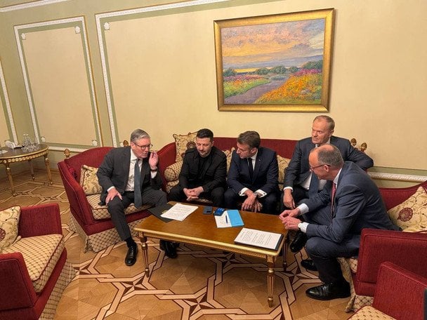 Зеленський у Лондоні зустрінеться з лідерами Британії, Франції та Німеччини