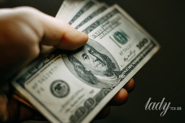 Одна помилка ледь не коштувала жінці мільйона доларів: що сталося