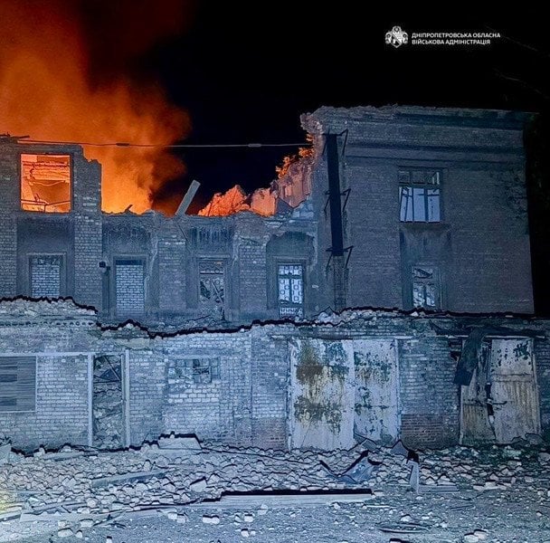 Росіяни вдарили по Дніпру: що зруйновано та пошкоджено (фото)