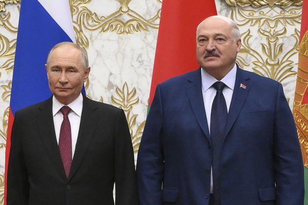 Путін намагається втягнути Білорусь у війну, щоб відкрити другий фронт — WSJ