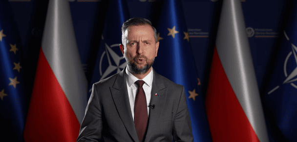 Міністр оборони Польщі закликав Україну вшановувати сучасних військових, а не УПА