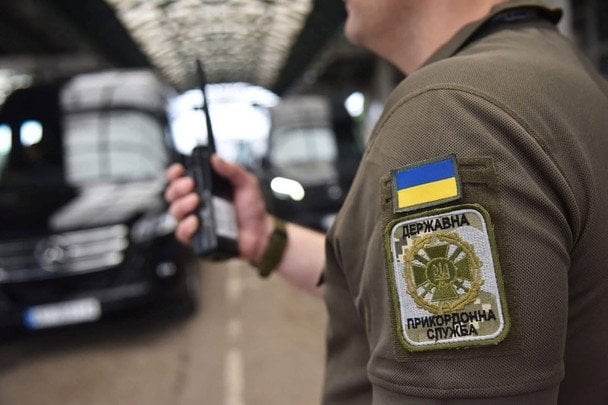 На кордоні з Угорщиною є ускладнення руху: про що попердили українців