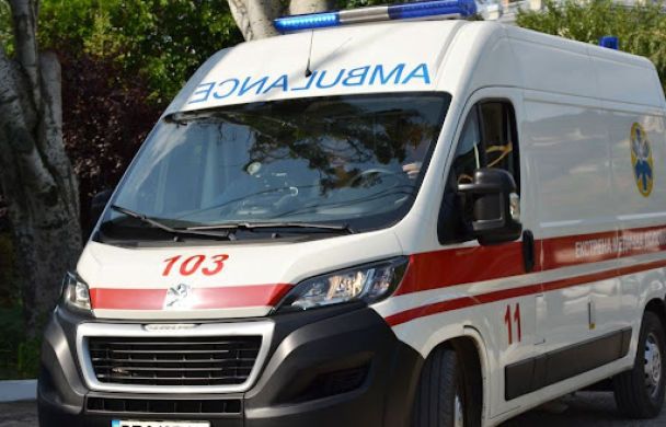 В обласному центрі росіяни влучили у зупинку з людьми — перші деталі В обласному центрі росіяни влучили у зупинку з людьми — перші деталі
