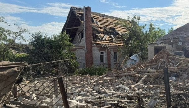 У Слов’янську через удари РФ загинули троє цивільних, понад 100 будинків пошкоджено — прокуратура