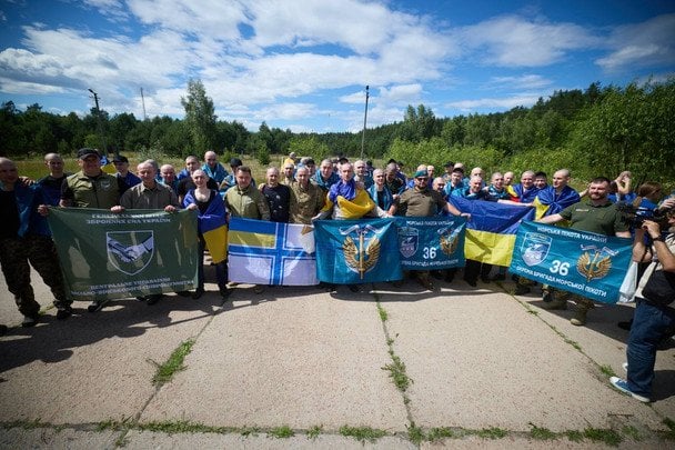 Викрали через синів у ЗСУ та дорогою на роботу: Україна повернула з полону РФ сімох цивільних