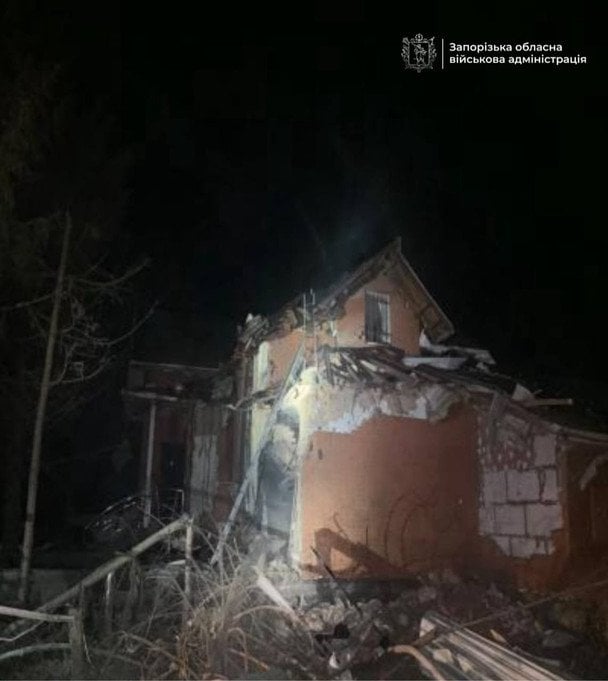Росія атакувала Запорізький район: пошкоджено будинки, двоє літніх людей постраждали