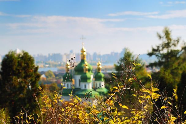 Погода в Києві різко зміниться: столицю розігріє, але синоптики попередили про новий "сюрприз"