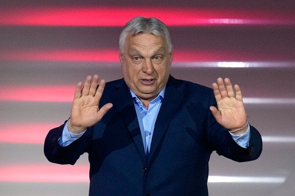 Нова влада Угорщини взялася за рішення Орбана щодо України: про що йдеться