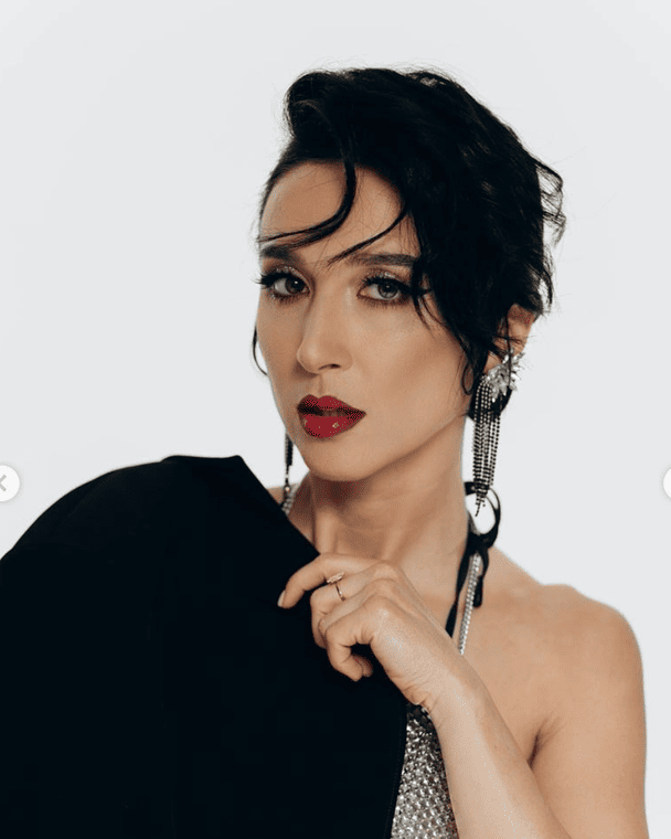 44-річна Анна Завальська показала себе у купальнику та опублікувала символічну заяву