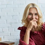 Як жінкам після 50 років мати стильний та доглянутий вигляд – секрети зрілої елегантності