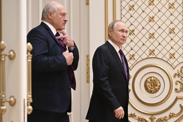 «Грубі окрики»: Путін розкрив реакцію Лукашенка на вимогу Зеленського вимкнути ретранслятори