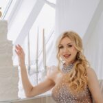 На 45-річчя та 25 років на сцені: Наталія Валевська презентувала пісню та кліп «З Ювілеєм»