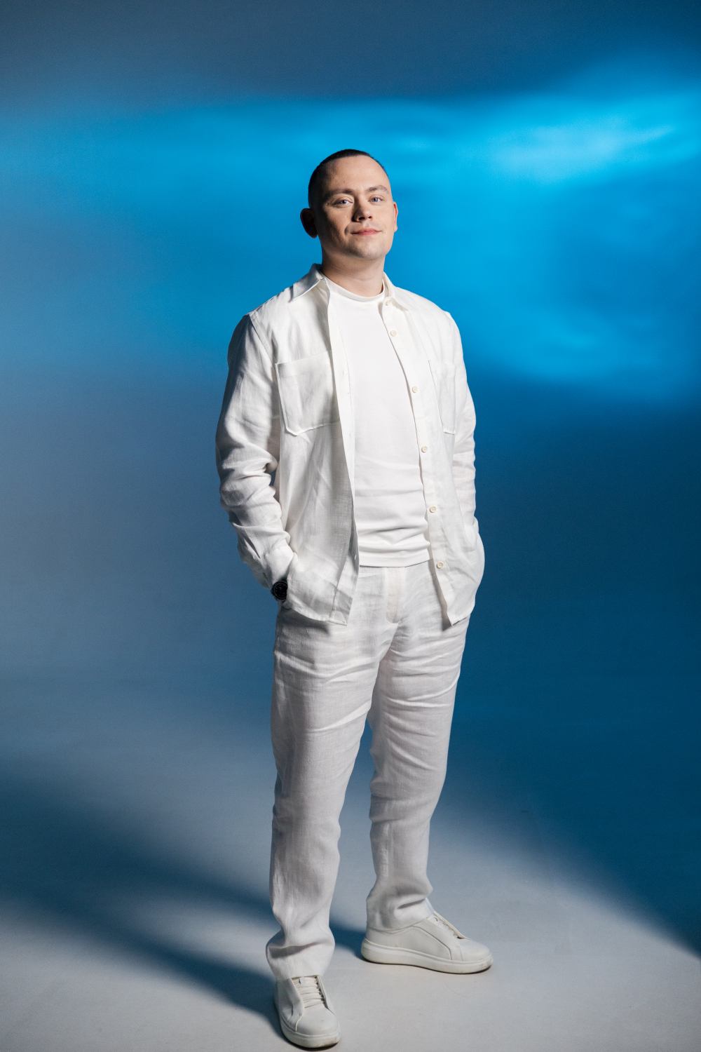 Випадкова зустріч колишніх і незавершені почуття: THE OLEG представив кліп «Останній раз»