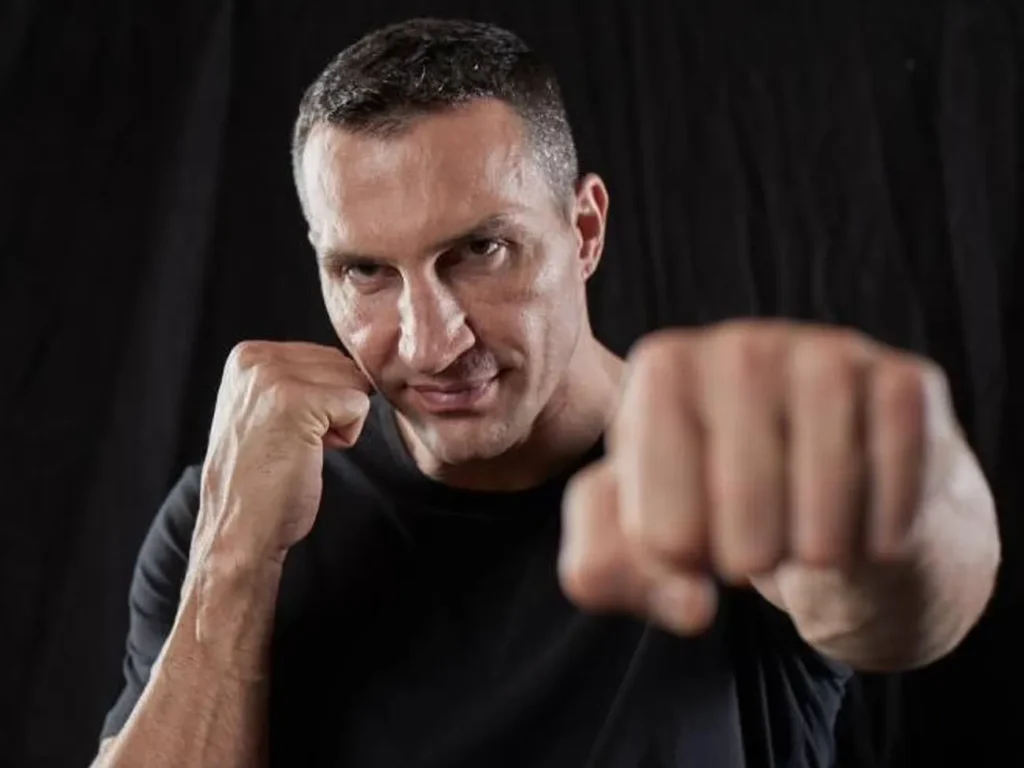 Володимир Кличко після гучних зізнань колишньої нареченої про їхні стосунки зробив заяву