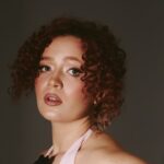 Yagoda випустила жартівливий сингл «Юра» - пісню про обіцянки, повідомлення та вміння обирати себе