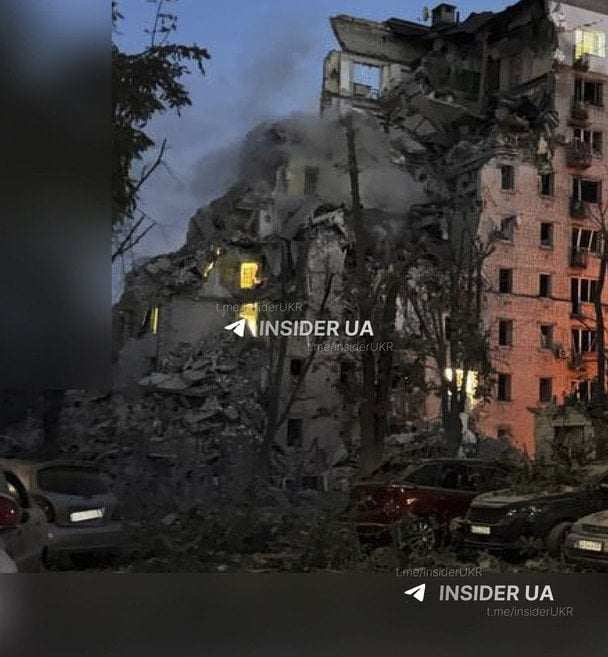 У Києві ракета влучила у багатоповерхівку: у Дарницькому районі зруйновано шість поверхів — Кличко