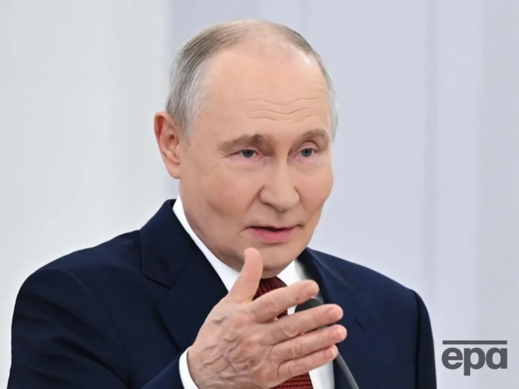 "Я вже і уряд люблю, і Путіна поважаю". Блогер у РФ після критики влади різко "перевзувся"