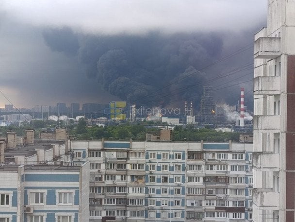 Паніка в РФ: українські дони знищили склади "російського Амазону"