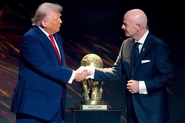 Трамп особисто просив Інфантіно скасувати дискваліфікацію нападаючого збірної США Трамп особисто просив Інфантіно скасувати дискваліфікацію нападаючого збірної США