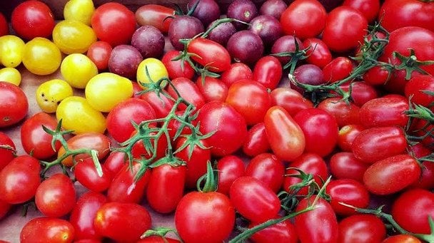 Що буде, якщо їсти помідори щодня: користь для серця і сяйлива шкіра