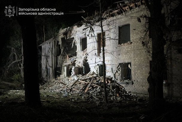 У Запоріжжі зросла кількість постраждалих після нічної атаки РФ: серед поранених — двоє підлітків (фото)