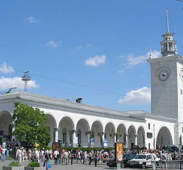 Виселення росіян та суд над колаборантами: Кулеба назвав сценарій деокупації Криму
