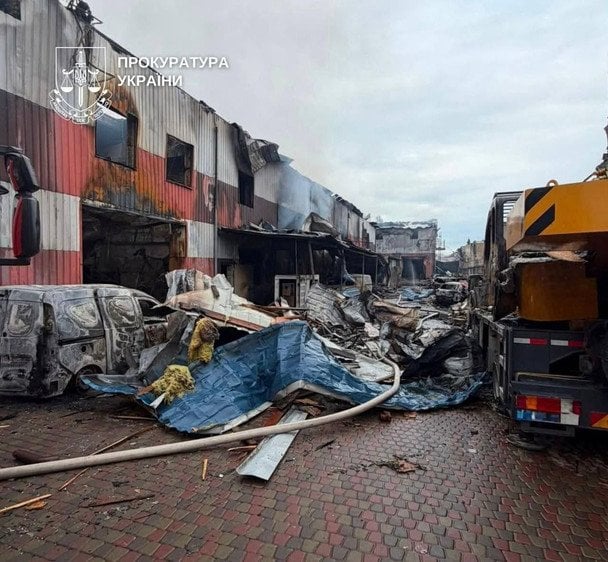 У Києві російськими ракетами знищено склад відомої американської компанії: що відомо про наслідки