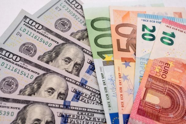Курс валют на неділю, 19 липня: скільки коштують долар, євро і злотий