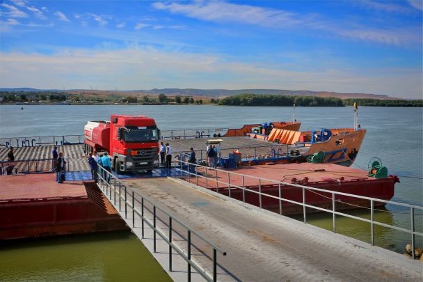 На кордоні з Румунією утворилися затори: що відбувається на пункті "Ісакча"