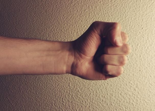 "Польща котиться у прірву": українців обурив жорстокий напад на пару у Вроцлаві — що відомо