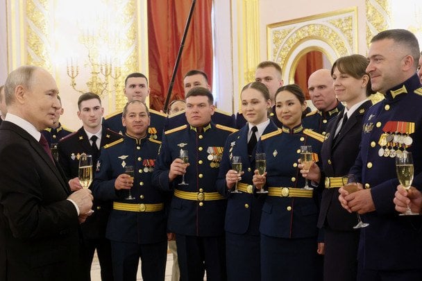 У Путіна з’явився новий план щодо Донеччини: термін захоплення назвали — але є одна проблема