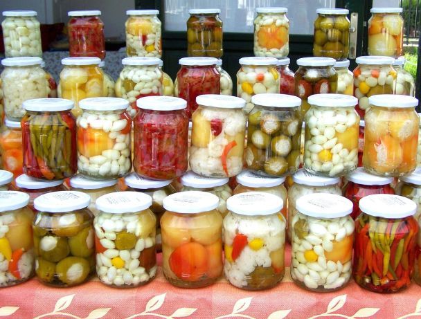 Салат “Десятка” на зиму: забутий рецепт із перцю, баклажанів і помідорів
