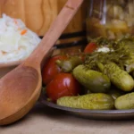 Хрумкі й ароматні бочкові огірки. Найкраща літня закуска