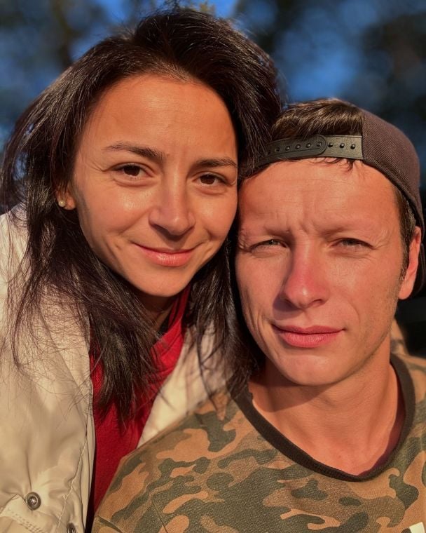 Ілона Гвоздьова показала чоловіка, з яким 17 років у шлюбі, й заговорила з ним про ревнощі