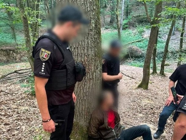 В Ужгороді затримали озброєного чоловіка: що відомо про стрілянину