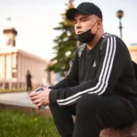 Данилко вперше з'явився без чорної маски на підборідді – його не впізнали. Фото