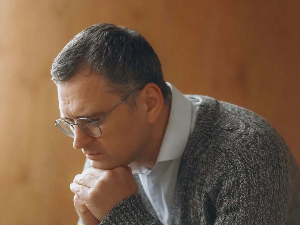 "Їде дах". Дмитро Кулеба розповів, чим рятує свою "менталку" "Їде дах". Дмитро Кулеба розповів, чим рятує свою "менталку"