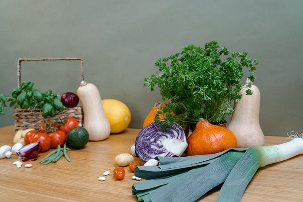 Чи треба мити овочі одразу після покупки: як не зіпсувати продукти