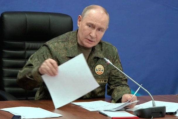 Паливна криза, удари по логістиці та ядерні погрози: Путін почав грати ва-банк — Frankfurter Allgemeine