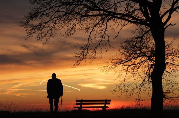 Три звички після 45 років додають до 13 років без деменції — дослідження
