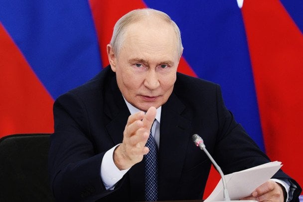 Новий указ Путіна викликав "бунт" серед росіян та місцевого бізнесу, і тепер Кремль намагається його заспокоїти Новий указ Путіна викликав "бунт" серед росіян та місцевого бізнесу, і тепер Кремль намагається його заспокоїти