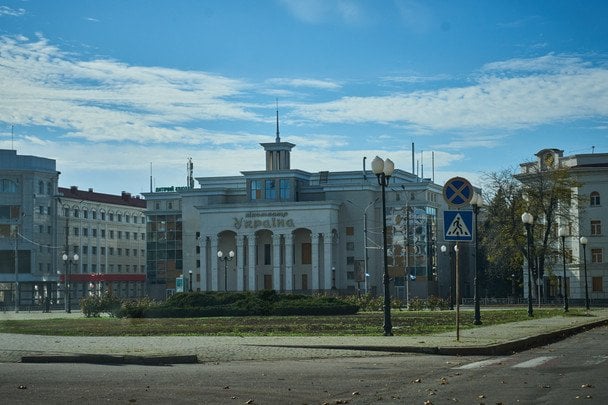 Росіяни занурили обласний центр у пітьму — які прогнози влади