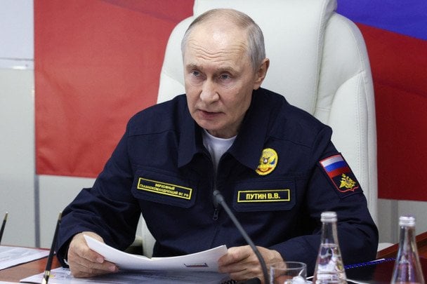 Путін натягнув форму і пригрозив ударами «де вважатиме за потрібне»: деталі