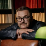 "Красунчик – точно, як тато". Пономарьов, який готується знову стати батьком, показав єдиного сина